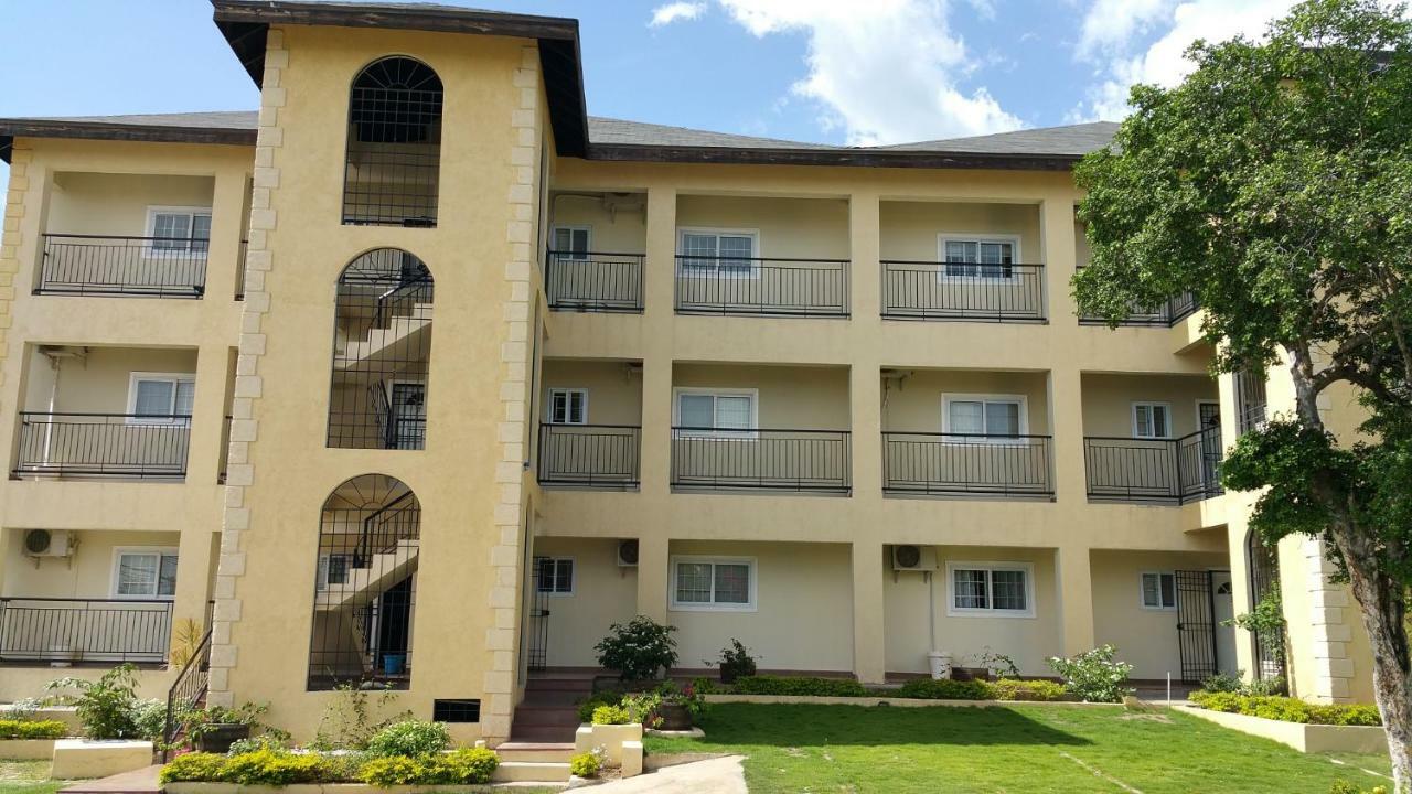 Donhead New Kingston Apt 3 מראה חיצוני תמונה